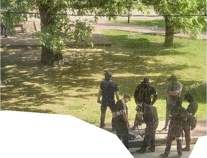 Потужний вибух пролунав у центрі окупованого Мелітополя, є постраждалі 04
