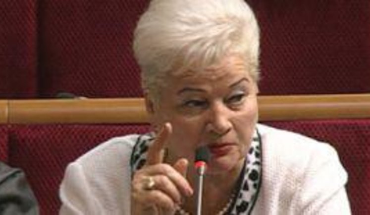 Коммунистка Самойлик: Я горжусь тем, что Украина космическое государство. Это ничего, что в селе до сих пор на волах пашут. ВИДЕО.