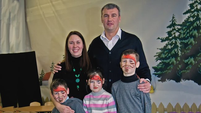 Це тепер наші діти. Як українська діаспора та іноземці допомагають родинам загиблих бійців 05 Це тепер наші діти. Як українська діаспора та іноземці допомагають родинам загиблих бійців 05