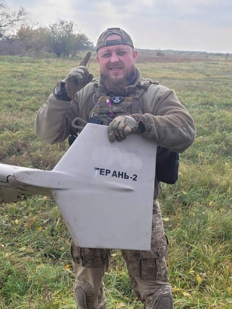 Бійці 28 ОМБр стрілецькою зброєю знищили Shahed-136 Герань-2 01