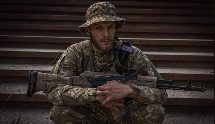 На фронті загинув Василь Ратушний - брат відомого активіста Романа Ратушного, старший син письменниці Світлани Поваляєвої та військовослужбовця Тараса Ратушного. ФОТО