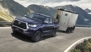 Государственный "Дноуглубительный флот" купил пикапы Toyota по 1,3 миллиона за штуку