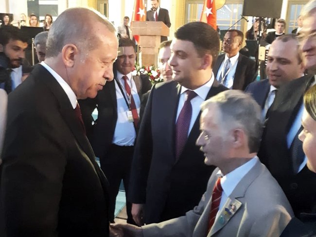 Туреччина - важливий економічний і політичний партнер, Україна вдячна їй за позицію щодо захисту кримських татар, - Гройсман 02