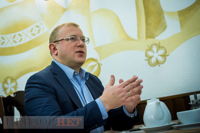 Посол України у Канаді Андрій Шевченко: Зараз в Україні понад 10 локацій, де працюють канадські військові. Це сигнал для росіян, що Україна тут не сама по собі 04