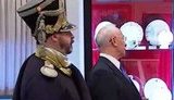 Азаров ищет Табачника на исторической выставке: "Где делся наш этот.. большой знаток?". + ВИДЕО