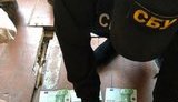 СБУ на Буковині затримала прикордонника, який вимагав 1500 євро за допомогу в контрабанді сигарет. ФОТО
