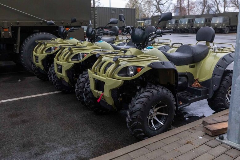 Техніка бійцям від Порошенка