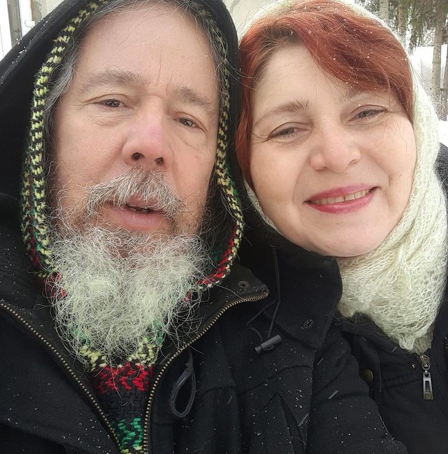 За 10 днів у Донецьку я вирішив продати свою ферму у США - і переїхати в Україну. Історія американця, що вирощує перець та допомагає бійцям 03 За 10 днів у Донецьку я вирішив продати свою ферму у США - і переїхати в Україну. Історія американця, що вирощує перець та допомагає бійцям 03