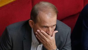 Суд отпустил Медведчука под домашний арест (обновлено)