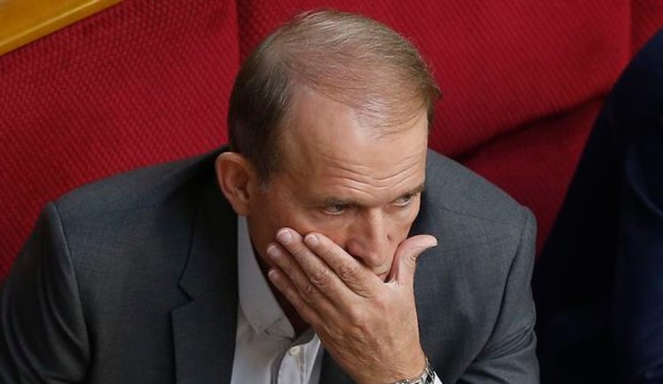 Police Puts Electronic Ankle Tracking Device On MP Medvedchuk