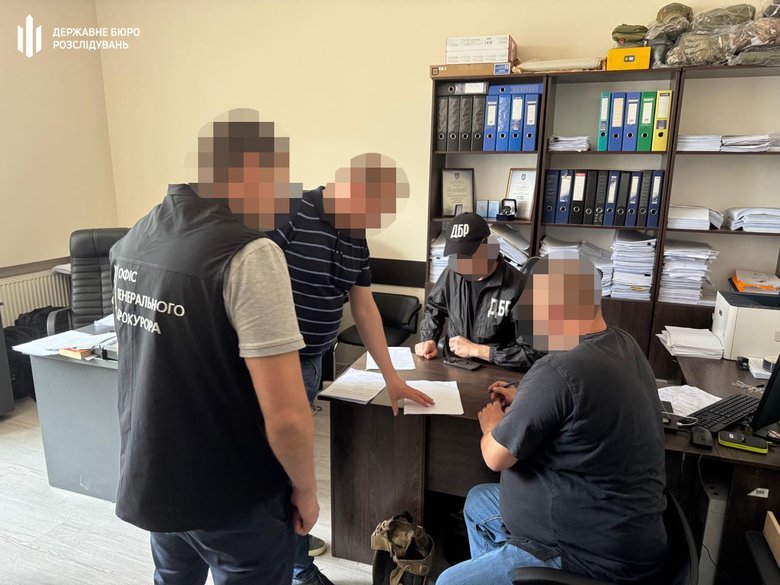 Викрито організаторів схем для ухилянтів