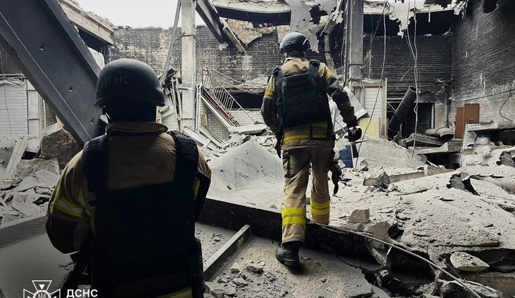 Massive Russian attacks on Dnipro, Kamianske, and Kryvyi Rih: three injured, 60 UAVs shot down (updated). PHOTOS