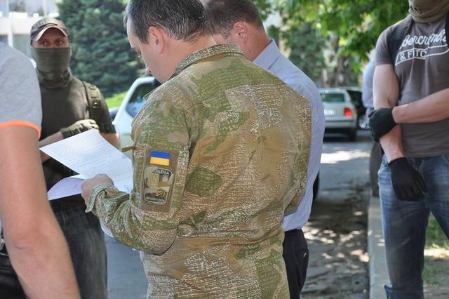 Задержан николаевский таможенник, вымогавший взятки за растаможку товаров 03 Задержан николаевский таможенник, вымогавший взятки за растаможку товаров 03