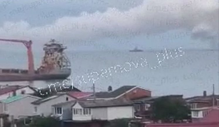 У мережі опубліковано кадри вибуху в затоці Петра Великого на Далекому Сході РФ: "Них#я себе сейчас у#бало". ВIДЕО
