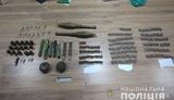 Корпуси ручних гранат, підривники, гранати до гранатометів, порохові заряди та набої вилучили у торговця зброєю на Харківщині, - НПУ. ФОТОрепортаж