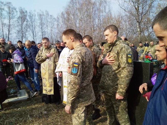 Украинского воина 58-й ОМБ Владимира Черненко похоронили 6 марта на Черниговщине 02