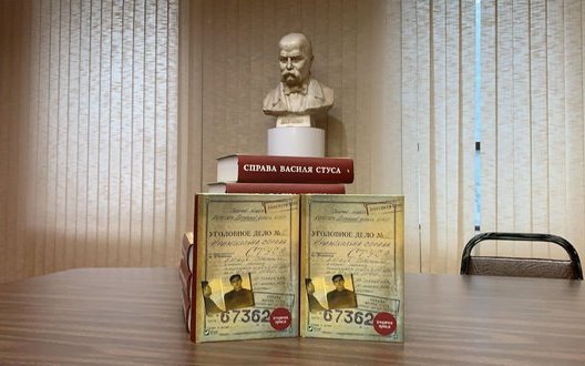 Entire circulation of book about poet Stus sold out after court's ruling to ban the book - publishing house