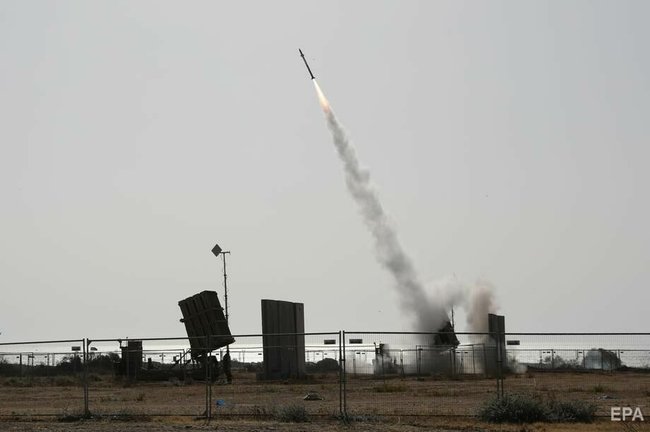 Ракетні обстріли і вуличні заворушення: кадри з Ізраїлю 23