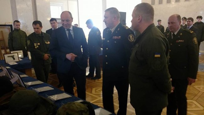 Парубий наградил бойцов Нацгвардии 04