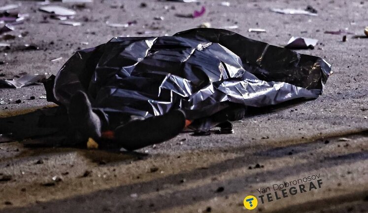 Enemy launched missile strike on Kyiv: one person was killed, number of wounded increased to 4, including 9-year-old child. Fires broke out in three districts (updated). PHOTO