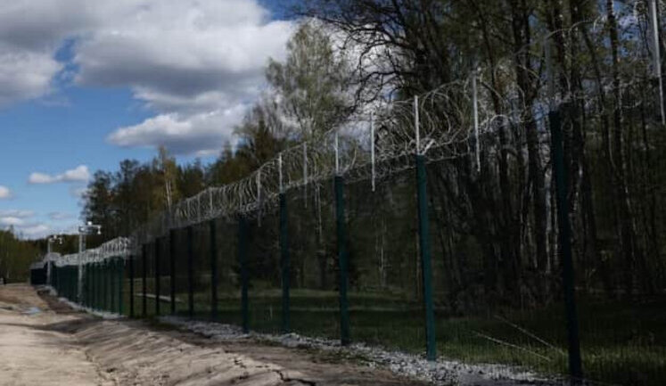Фінляндія завершила встановлення перших 35 км паркану на кордоні з Росією, - Reuters. ФОТО