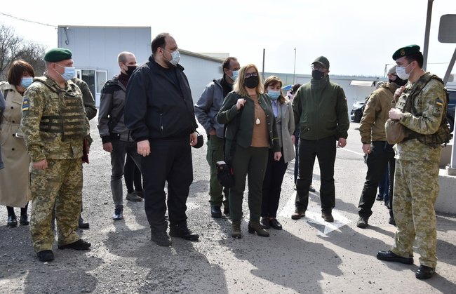 Віцемаршалок Сейму Польщі Госієвська і віцеспікер Сейму Литви Саударгас відвідали зруйноване найманцями РФ Широкине 03