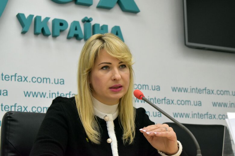 Аграрії очікують змістовної відповіді президента на петицію щодо відтермінування збільшення лімітів на купівлю землі в 100 разів 04