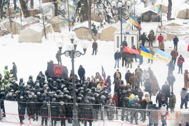 Сутички біля Ради: девятьох протестувальників затримано, - Геращенко 13