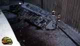 В Киеве тягач с прицепом упал с эстакады на Выдубичах. ФОТОрепортаж