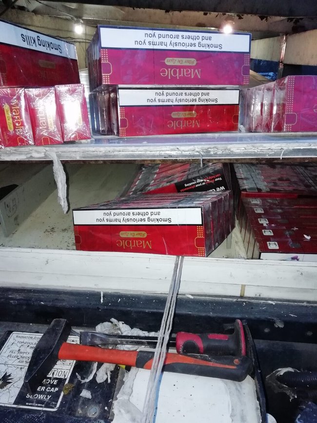 На Закарпатье налоговики изъяли 21 тыс. пачек контрафактных сигарет, предназначенных для контрабанды в Румынию 03 На Закарпатье налоговики изъяли 21 тыс. пачек контрафактных сигарет, предназначенных для контрабанды в Румынию 03