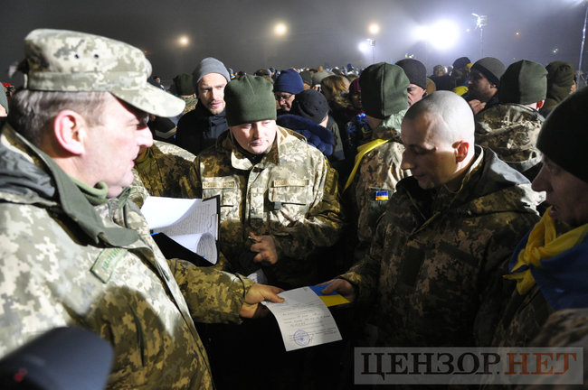 Heroes, welcome home!” liberated Ukrainian hostages enjoy warm reception at Boryspil airport 14