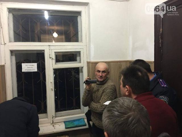 суд стрельба