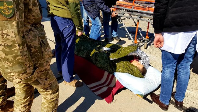 До Одеського військового госпіталю авіацією доставлено 10 поранених військовослужбовців, 1 з них у реанімації у важкому стані, - волонтер Танцюра 06