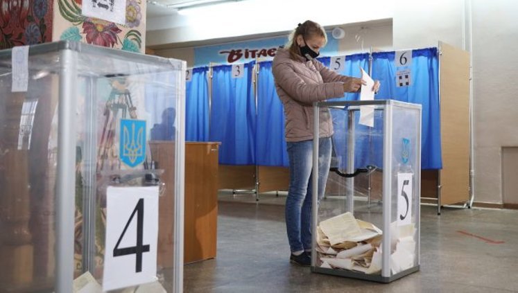 Місцеві вибори: хто вразив, кого вважати переможцями, а кого - невдахами?