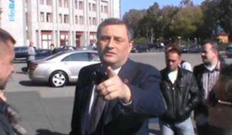 Губернатор Одесской области пригрозил активисту: "За свои слова надо отвечать. Я бы с тобой по-мужски разобрался". + ВИДЕО