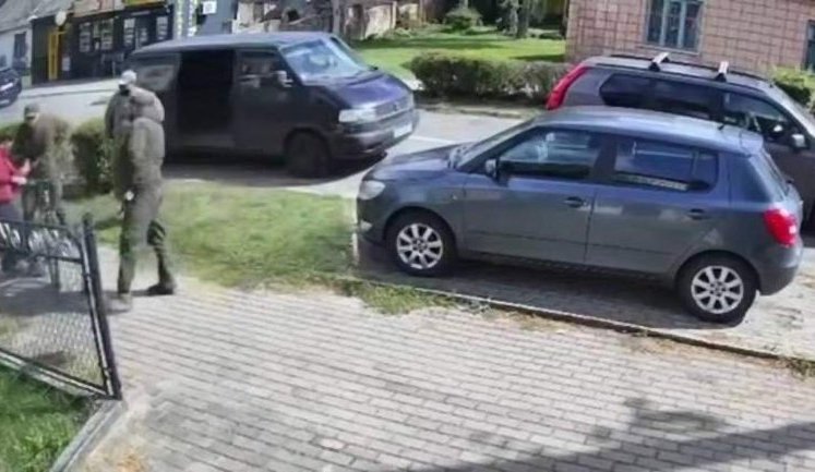 "Busified child" turns out to be 30: Volyn TCR says man already mobilised. VIDEO