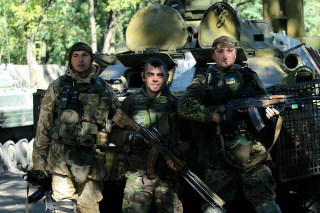 аэропорт добровольцы