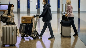 ВООЗ рекомендує країнам не вимагати від мандрівників підтвердження щеплення проти COVID-19