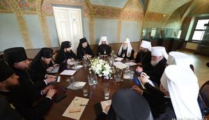 Синод ПЦУ запретил духовенству баллотироваться в Верховную Раду