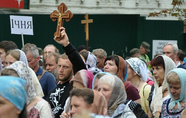 Онуфрий, Новинский, Бойко и веряне: как УПЦ МП крестный ход проводил 49