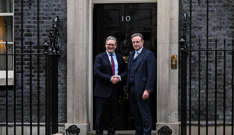 Прем’єр Бельгії де Вевер прибув на зустріч зі Стармером до Лондона: Обговорюватимуть заморожені активи РФ