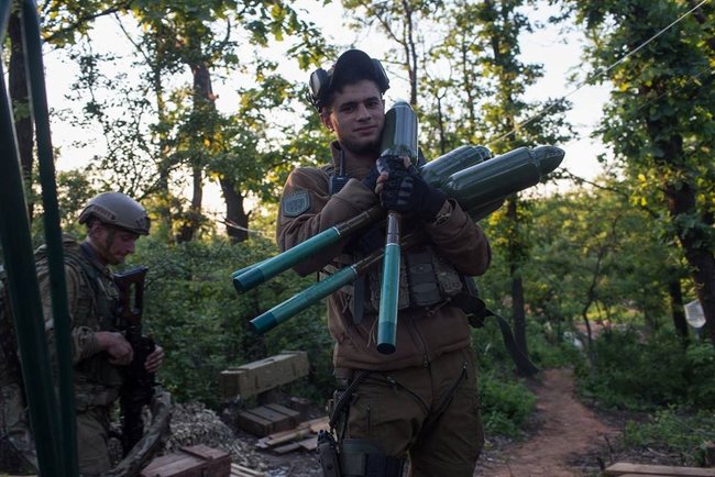 Командир 1-ї окремої штурмової роти ДУК Правий сектор Дмитро Коцюбайло (Да Вінчі): Ми з ЗСУ доповнювали одне одного: їхня солдатська стабільність і обезбашені правосєки 01