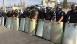 В Кыргызстане спецназ прорвался на территорию резиденции экс-президента Атамбаева