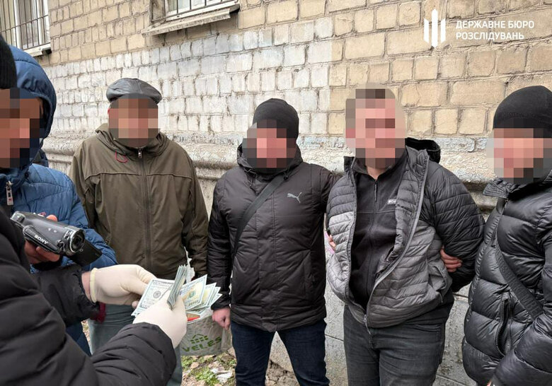У Дніпрі судитимуть правоохоронця, який за хабар допомагав ухилянтам