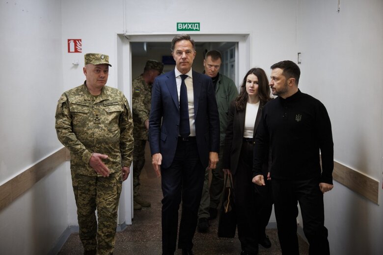 Зеленський і Рютте відвідали поранених воїнів в Одесі