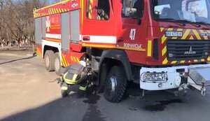 Russians drop ammunition on rescue vehicle in Kharkiv region, fire tanker damaged. VIDEO&PHOTOS