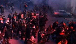 Historical clashes between Berkut and protesters in Hrushevskoho Street. VIDEO