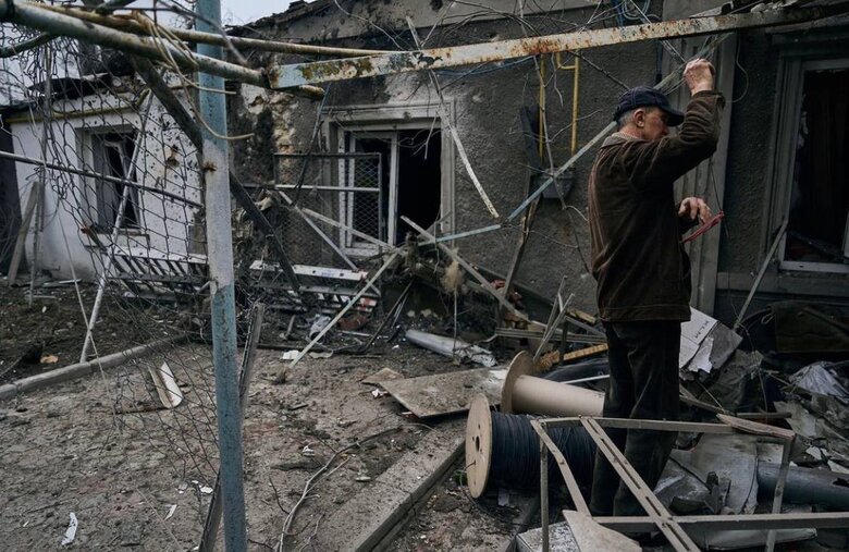 Consequences of shelling Kherson 04