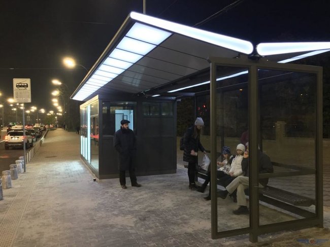 В Киеве заменят тысячу остановок общественного транспорта 01