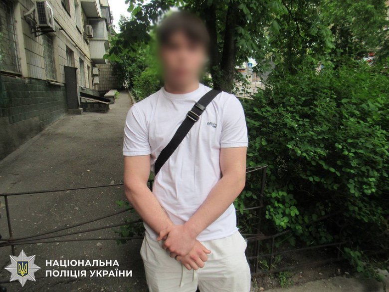 У Києві затримали шахраїв які під виглядом СБУ ошукали ексдепутата